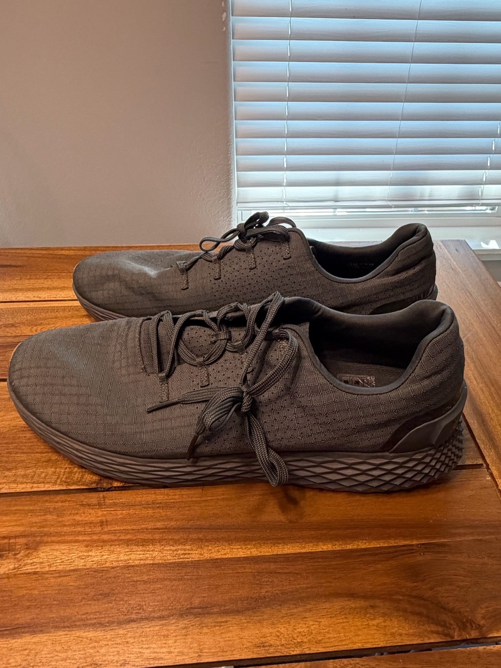 Nobull Gum Sole Ripstop Runner Sneaker in Gray Size 16 - NWOT - Picture 4 of 10